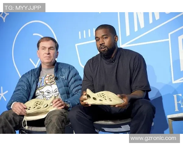 深入分析阿迪达斯足球明星的性能与魅力，揭示其背后的成功秘诀